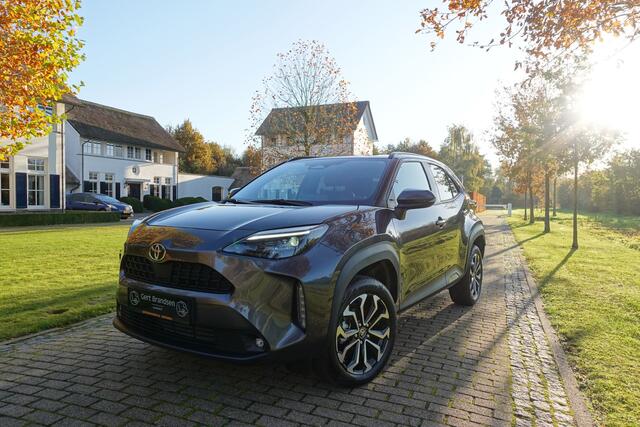 Toyota YARIS Cross 1.5 Hybrid Comfort | Camera | CarPlay | Adaptive Cruise | LED | Stoelverwarming | Stuurwielverwarming | Trekhaak.