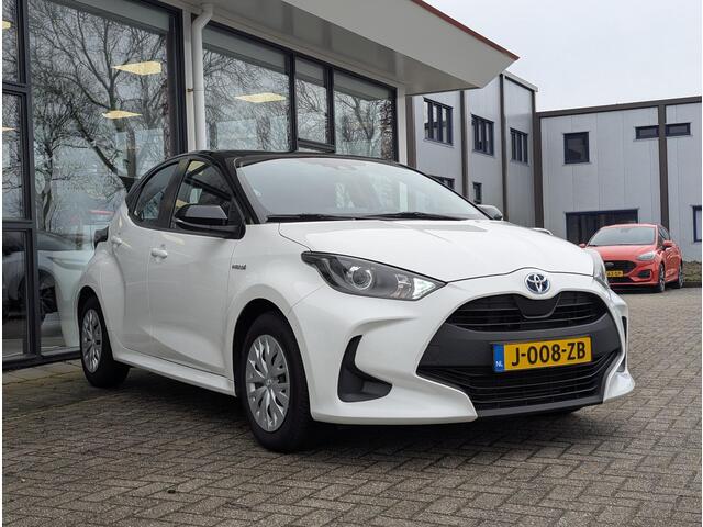 Toyota YARIS 1.5 Hybrid Active | All season | ACC | Climate control | Navi | Apple carplay / Android auto