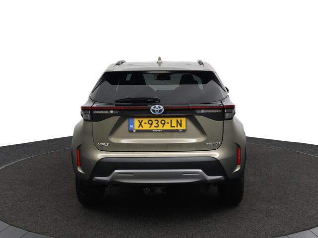 Toyota YARIS Cross 1.5 Hybrid Adventure | Trekhaak | Head Up Display | JBL Audio | Stoel en Stuurverwarming |