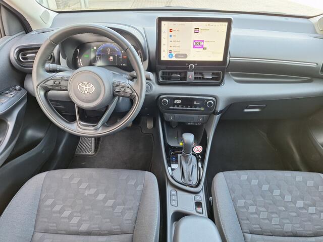 Toyota YARIS 1.5 Hybrid 115 Dynamic met Comfort Pack PDC v+a Dode hoek detectie Navi Apple/Android auto