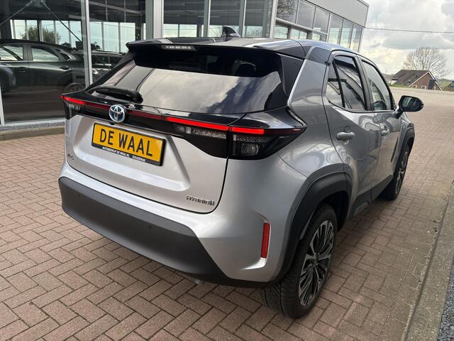 Toyota YARIS Cross 1.5 Hybrid Adventure PANORAMADAK/LEDER/JBLAUDIO/HUD/PDC/18INCH