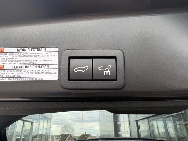 Toyota YARIS Cross 1.5 Hybrid Adventure PANORAMADAK/LEDER/JBLAUDIO/HUD/PDC/18INCH