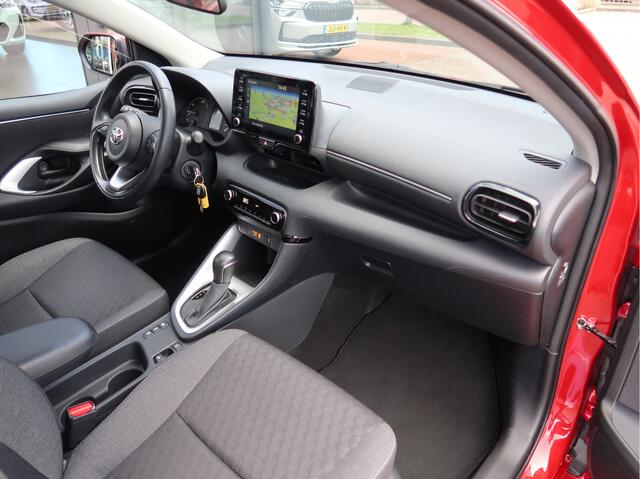 Toyota YARIS 1.5 Hybrid 115 Active | camera | carplay |