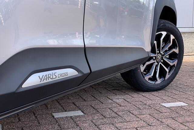 Toyota YARIS Cross 1.5 Hybrid 115 Dynamic | Comfort Pack | Stoel- en Stuurverwarming | Voorruit Verwarming| Apple Carplay | Camera