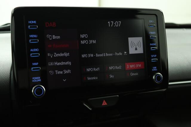 Toyota YARIS Cross 1.5 Hybrid Dynamic | Stoelverwarming voor | Stuurwielverwarming | Apple Carplay/ Android Auto | Camera Achter |