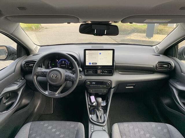 Toyota YARIS 1.5 Hybrid 115 Dynamic EXTRA INRUIL VOORDEEL 2.000,--