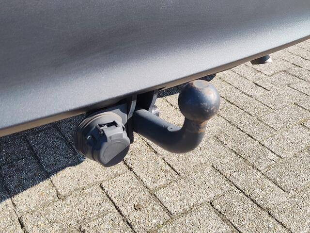 Toyota YARIS Cross 1.5 Hybrid First Edition | Trekhaak | Navi | Keyless Start & Ent