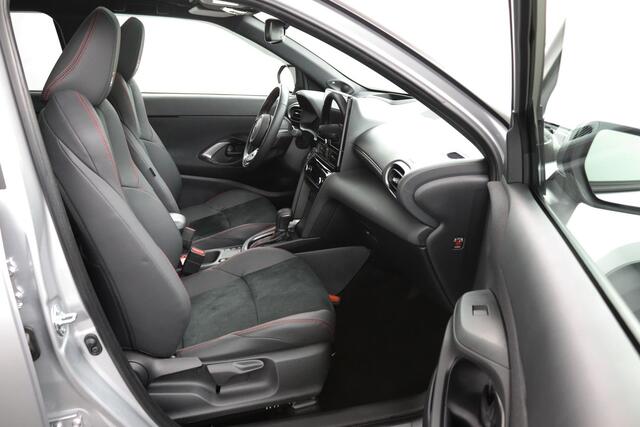 Toyota YARIS Cross 1.5 Hybrid 130 GR SPORT | Sport Plus Pack | All season banden | Eerste Eigenaar | Origineel NL |