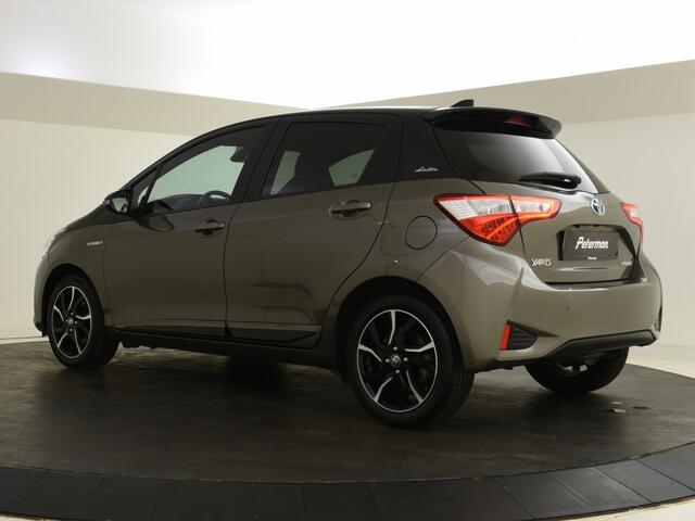 Toyota YARIS 1.5 Hybrid Bi-Tone | Camera | Navigatie | Botspreventie |