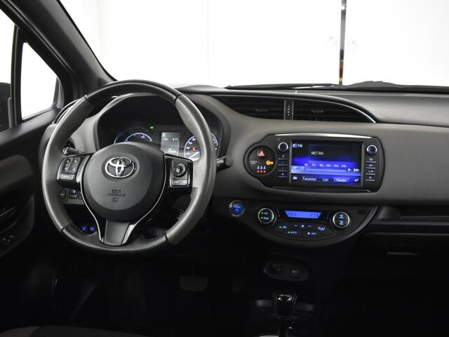 Toyota YARIS 1.5 Hybrid Bi-Tone | Camera | Navigatie | Botspreventie |