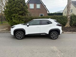 toyota-yaris-1.5-hybrid-dynamic