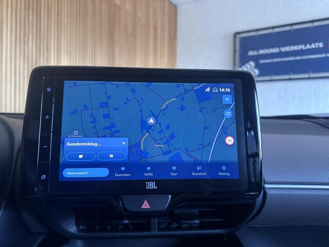 Toyota YARIS Cross 1.5 Hybrid Executive Panorama dak | Trekhaak | All season