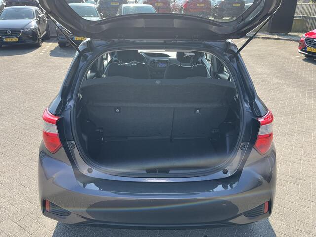 Toyota YARIS 1.5 VVT-i Comfort | Volledig Dealer onderhouden | Parkeersensoren achter