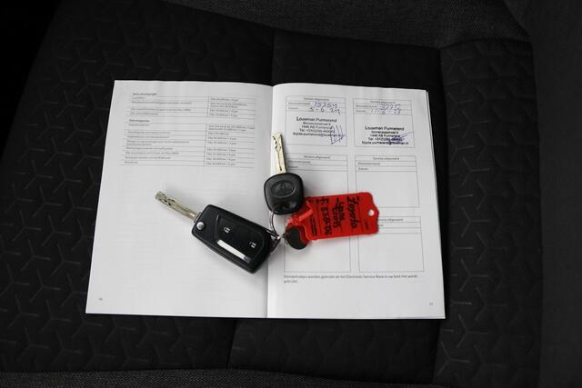 Toyota YARIS Cross 1.5 Hybrid | Parkeercamera | Cruise control | Climate control |