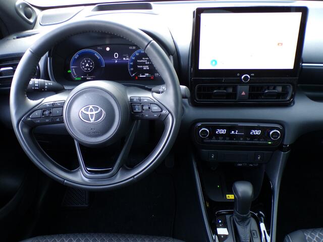 Toyota YARIS 1.5 Hybrid 130 Executive Full led / Sensoren + camera / Panoramadak / Stoel + stuurverwarming / JBL Audio / Apple Carplay + Android Auto