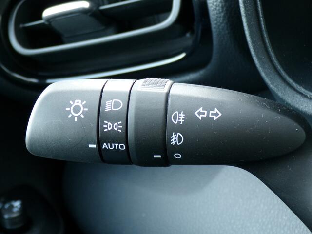 Toyota YARIS 1.5 Hybrid 130 Executive Full led / Sensoren + camera / Panoramadak / Stoel + stuurverwarming / JBL Audio / Apple Carplay + Android Auto