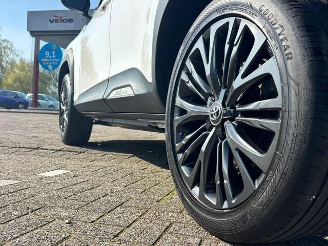Toyota YARIS Cross 1.5 Hybrid (Automaat) Dynamic 130 PK | Stoelverwarming | Navigat
