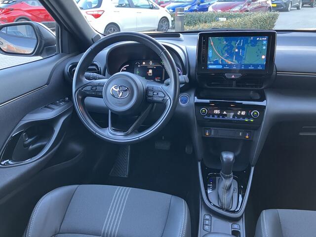 Toyota YARIS Cross 1.5 Hybrid Adventure Limited | Treeplanken | Headup