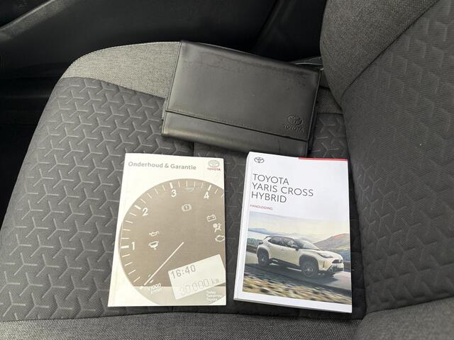 Toyota YARIS Cross 1.5 Hybrid Explore / Navigatie / Stoelen- en stuurverwarming / Trekhaak Afneembaar / 10 jaar fabrieksgarantie mogelijk / Dealeronderhouden