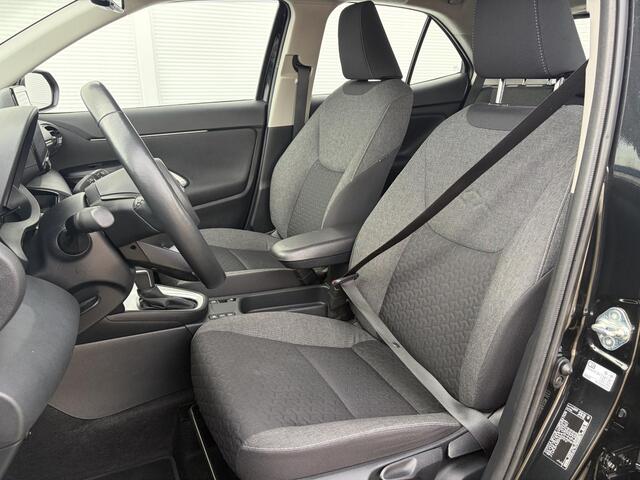 Toyota YARIS Cross 1.5 Hybrid Explore / Navigatie / Stoelen- en stuurverwarming / Trekhaak Afneembaar / 10 jaar fabrieksgarantie mogelijk / Dealeronderhouden