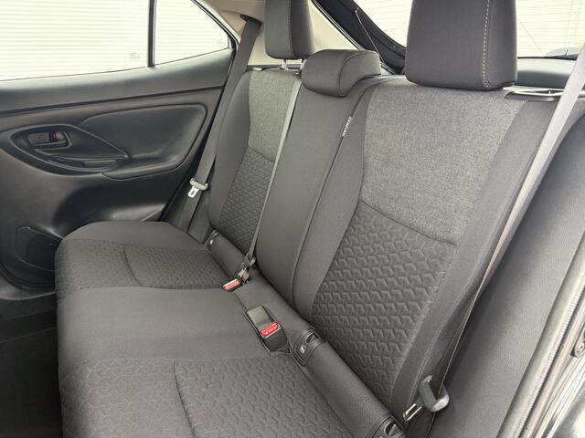 Toyota YARIS Cross 1.5 Hybrid Explore / Navigatie / Stoelen- en stuurverwarming / Trekhaak Afneembaar / 10 jaar fabrieksgarantie mogelijk / Dealeronderhouden