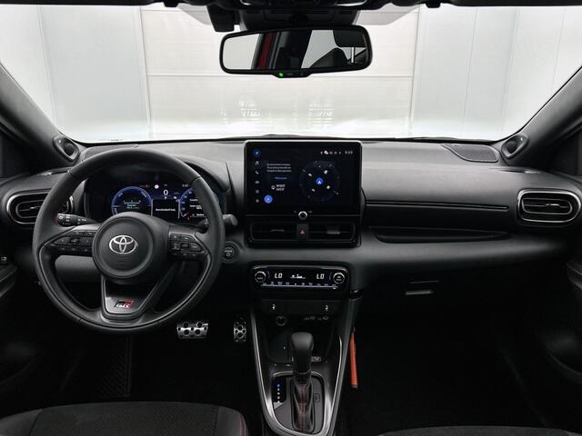 Toyota YARIS 1.5 Hybrid 130 GR Sport Plus Pack *Vraag Naar De Levertijd*