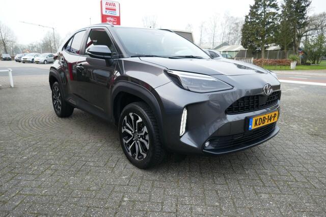 Toyota YARIS 1.5 HYBRID 115 FIRST CAMERA/PARKEERHULP V+A/LED/WINTERPAKKET