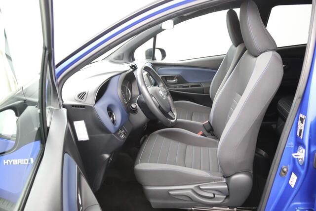 Toyota YARIS 1.5 Hybrid Bi-Tone | Navigatie | Cruise Control | Climate Control | Toyota Safety Sense |