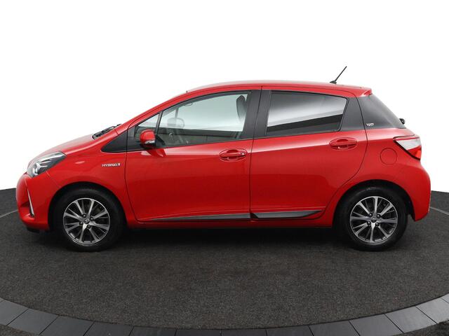 Toyota YARIS 1.5 Hybrid Dynamic Limited | Privacy Glas | Stoelverwarming | Achteruitrijcamera |