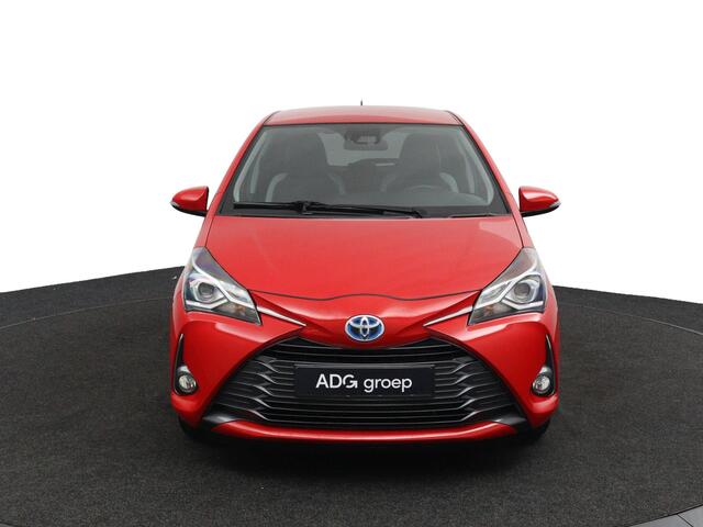 Toyota YARIS 1.5 Hybrid Dynamic Limited | Privacy Glas | Stoelverwarming | Achteruitrijcamera |