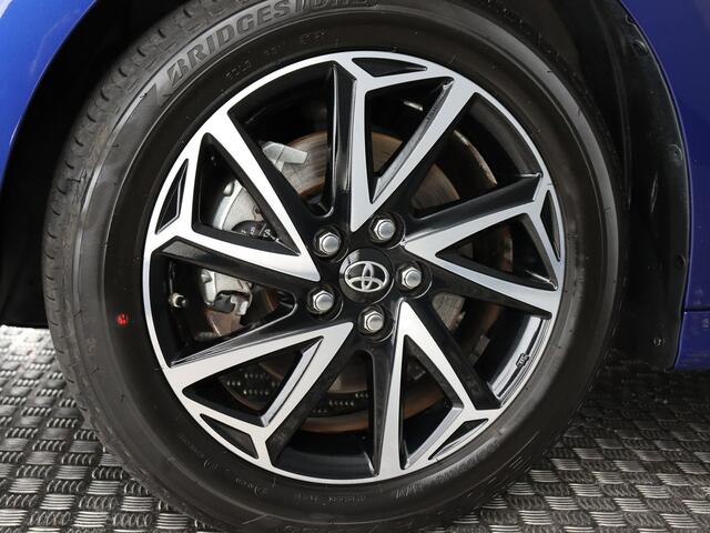 Toyota YARIS 1.5 Hybrid Style (Pano / Camera / ACC / Led)