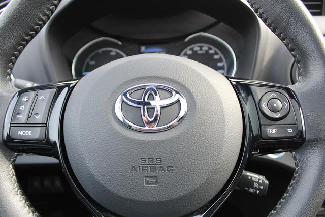 Toyota YARIS 1.5 Hybrid Premium | Rijklaar | Panoramadak | 'Trekhaak' | Keyless | Half-leder | Camera | Dealer onderhouden