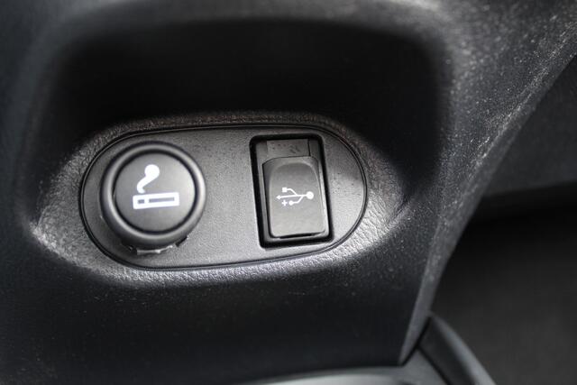 Toyota YARIS 1.5 Hybrid Premium | Rijklaar | Panoramadak | 'Trekhaak' | Keyless | Half-leder | Camera | Dealer onderhouden