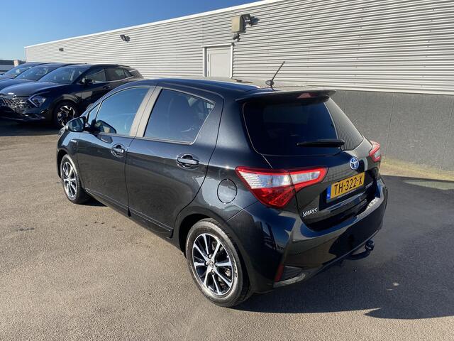 Toyota YARIS 1.5 Hybrid Design Sport Trekhaak, sportief, achteruitrij camera, cruise control, nette Nederlandse auto met boekjes