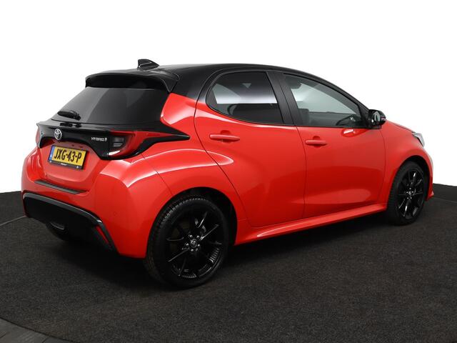 Toyota YARIS 1.5 Hybrid Executive | Parkeersensoren | Head-up display | Half lederen bekleding | Stoelverwarming | Stuurverwarming | All seasons |