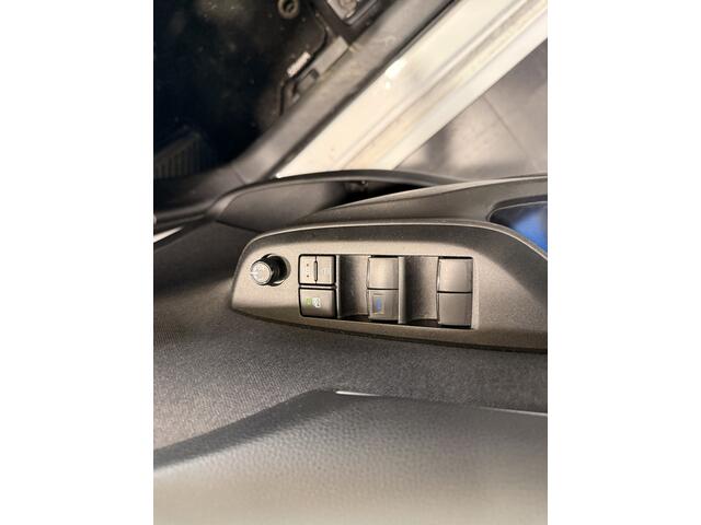 Toyota YARIS 1.5 Hybrid Dynamic | Stoelverwarming |