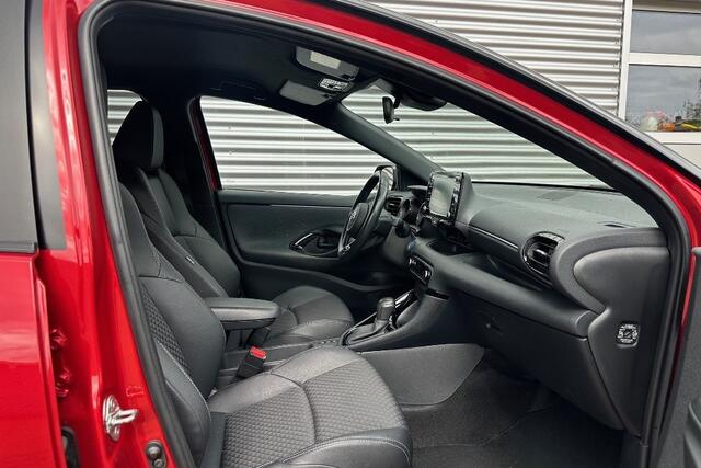 Toyota YARIS 1.5 Hybrid Executive Bi-Tone