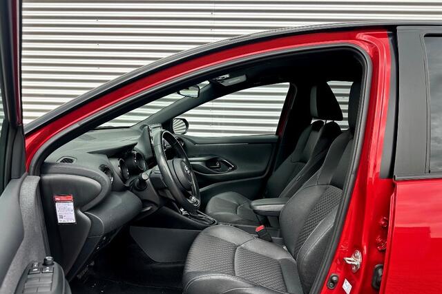 Toyota YARIS 1.5 Hybrid Executive Bi-Tone