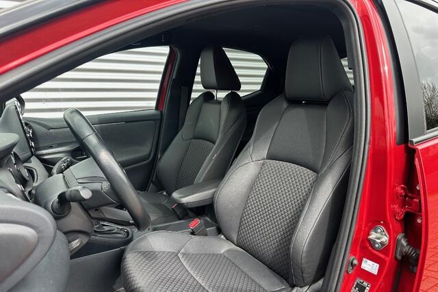 Toyota YARIS 1.5 Hybrid Executive Bi-Tone