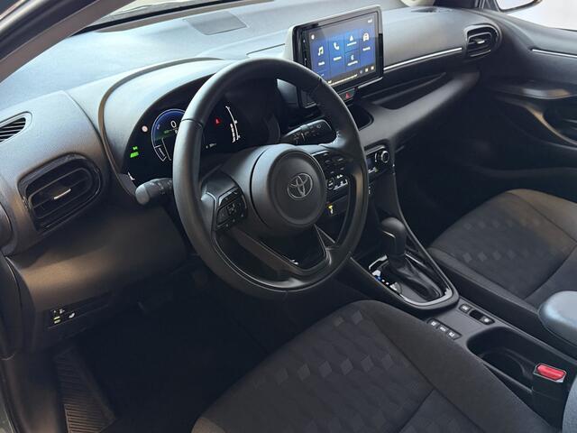 Toyota YARIS 1.5 HYBRID 115 DYNAMIC+ COMF.PACK STOEL/STUUR/VERW DODEHOEK.ASS ADAP.CRUISE PDC 2X ? Top Auto's Wijchen , Al 30 Jaar verkoop van Toyota , Type's Launch / Executive / Dynamic / First Edition / Business / Zowel Phev / Hev / Benzine / met fabrieksgarantie ?