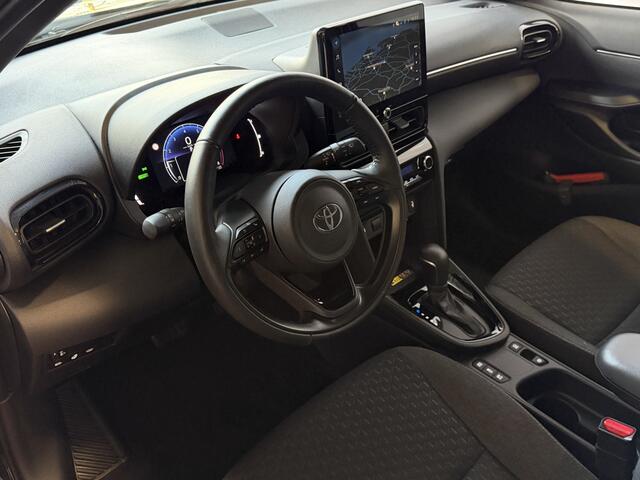 Toyota YARIS Cross 1.5 HYBRID DYNAMIC STOEL/STUUR VERW. 17''LMV P.SENSOR V+A KEYLESS CAMERA LED ZWARTE HEMEL MODEL 2025 ? Top Auto's Wijchen , Al 30 Jaar verkoop van Toyota , Type's Launch / Executive / Dynamic / First Edition / Business / Zowel Phev / Hev / Benzine /