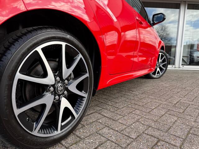 Toyota YARIS 1.5 Hybrid Launch Edition Apple Carply Android Auto Camera Trekhaak