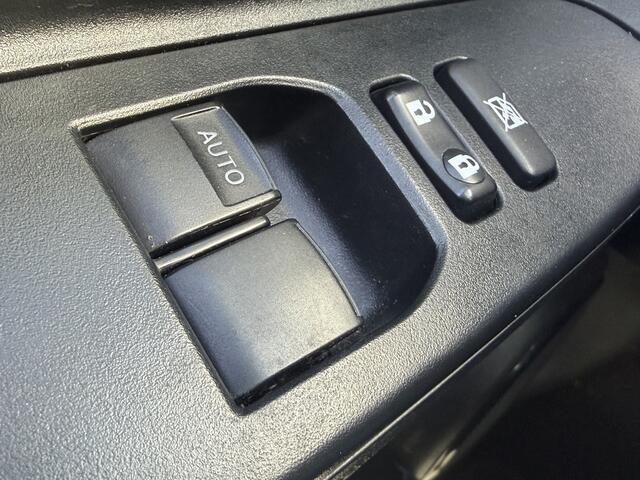 Toyota YARIS 1.5 VVT-i Active NL Auto Navigatie Camera Clima Cruise Komt nog binnen gr Mike