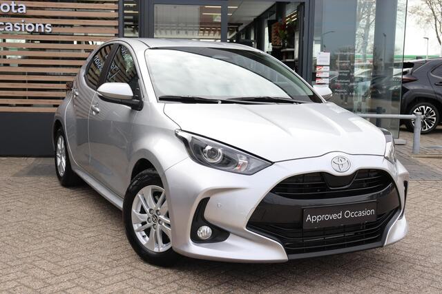 Toyota YARIS 1.5 Hybrid 115 Active Limited Stoel & stuurverwarming, parkeersensoren