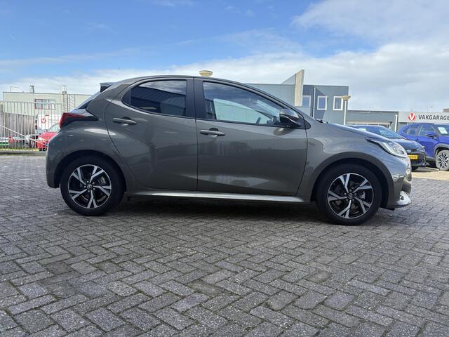 Toyota YARIS 1.5 Hybrid 115 First Edition