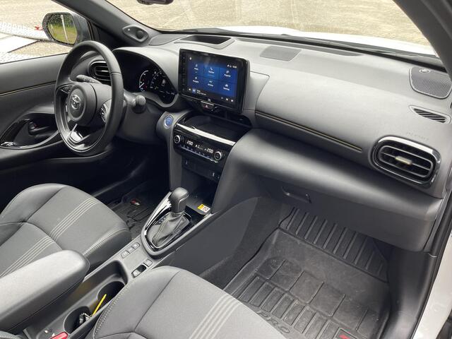 Toyota YARIS Cross 1.5 Hybrid Adventure Head-up display | Blind spot monitor | JBL premium sound | V+A parkeersensoren | Stoelverwarming | 18 inch