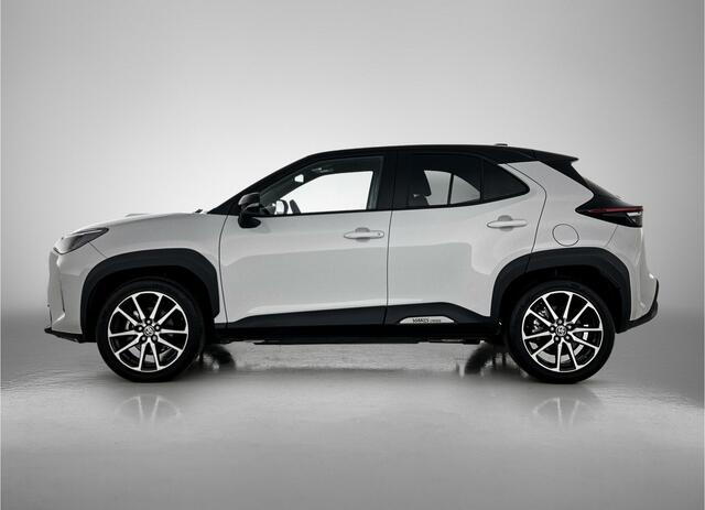 Toyota YARIS Cross 1.5 Hybrid GR Sport | Panoramadak | Dodehoek detector | Head up Display | JBL | Elektrische Achterklep | Toyota-paasweekend