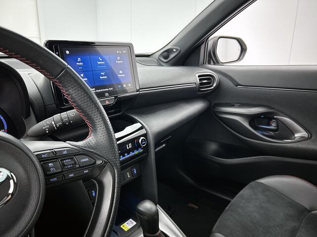 Toyota YARIS Cross 1.5 Hybrid GR Sport | Panoramadak | Dodehoek detector | Head up Display | JBL | Elektrische Achterklep | Toyota-paasweekend