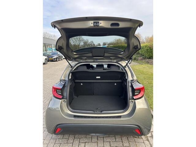 Toyota YARIS 1.5 Hybrid 115 First Edition