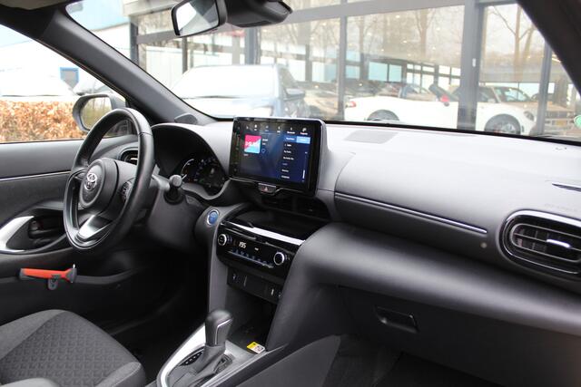 Toyota YARIS Cross 1.5 Hybrid First Edition 2e Paasdag open van 10:00 - 15:00 | Rijklaar | Stoel/Stuur-verwarming | Navi | Camera | Dealer onderh. | Keyless | Stootlijsten